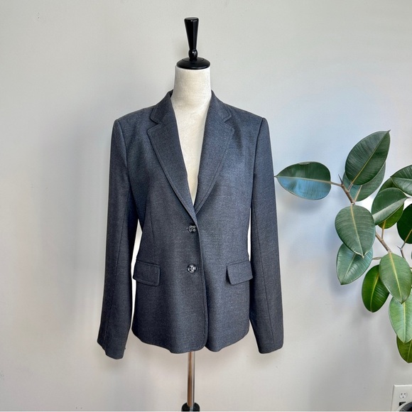 French Connection Jackets & Blazers - French Connection classic wool blazer
